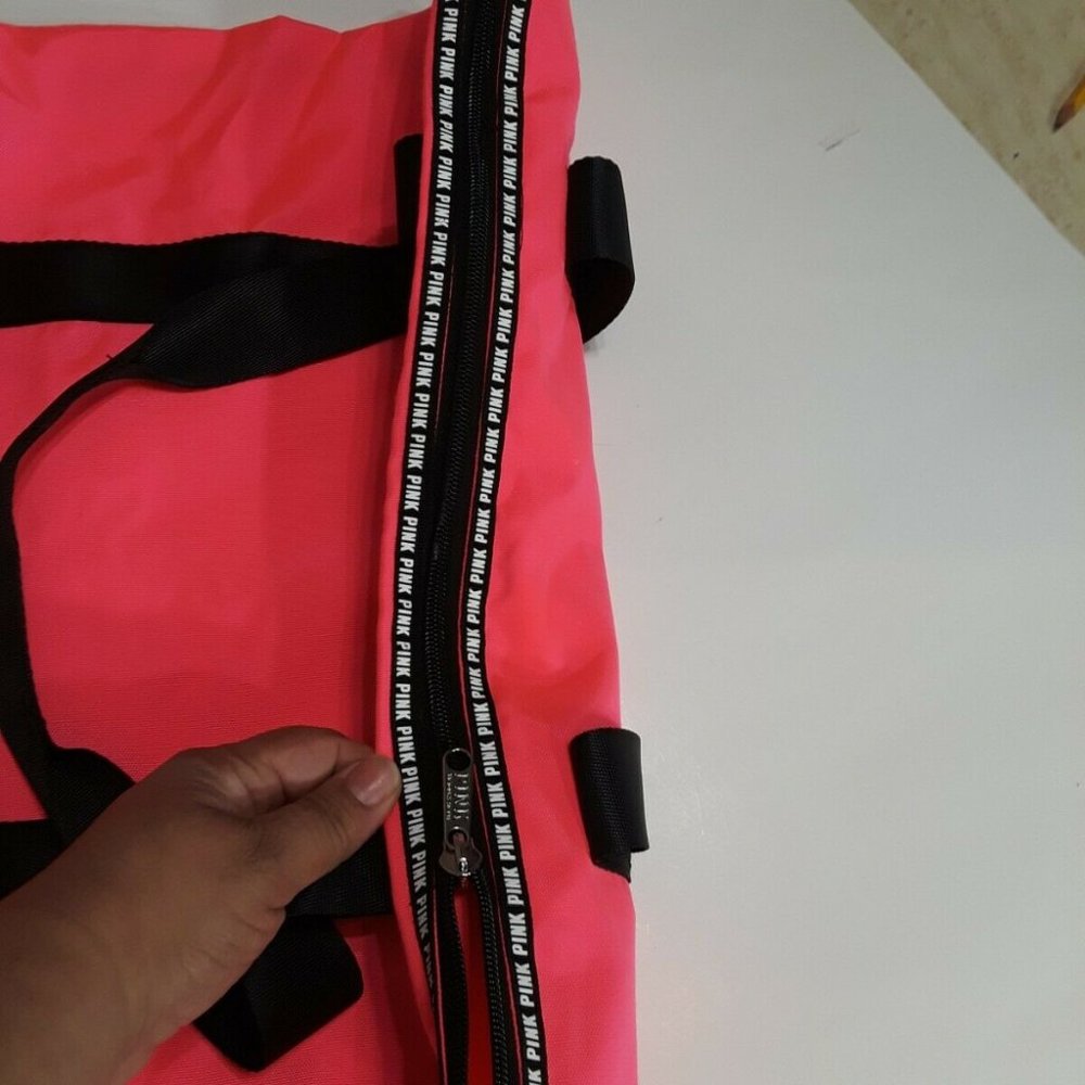 PINK tote Large Bag, Black and Pink zip Closure womens - Picture 4 of 9